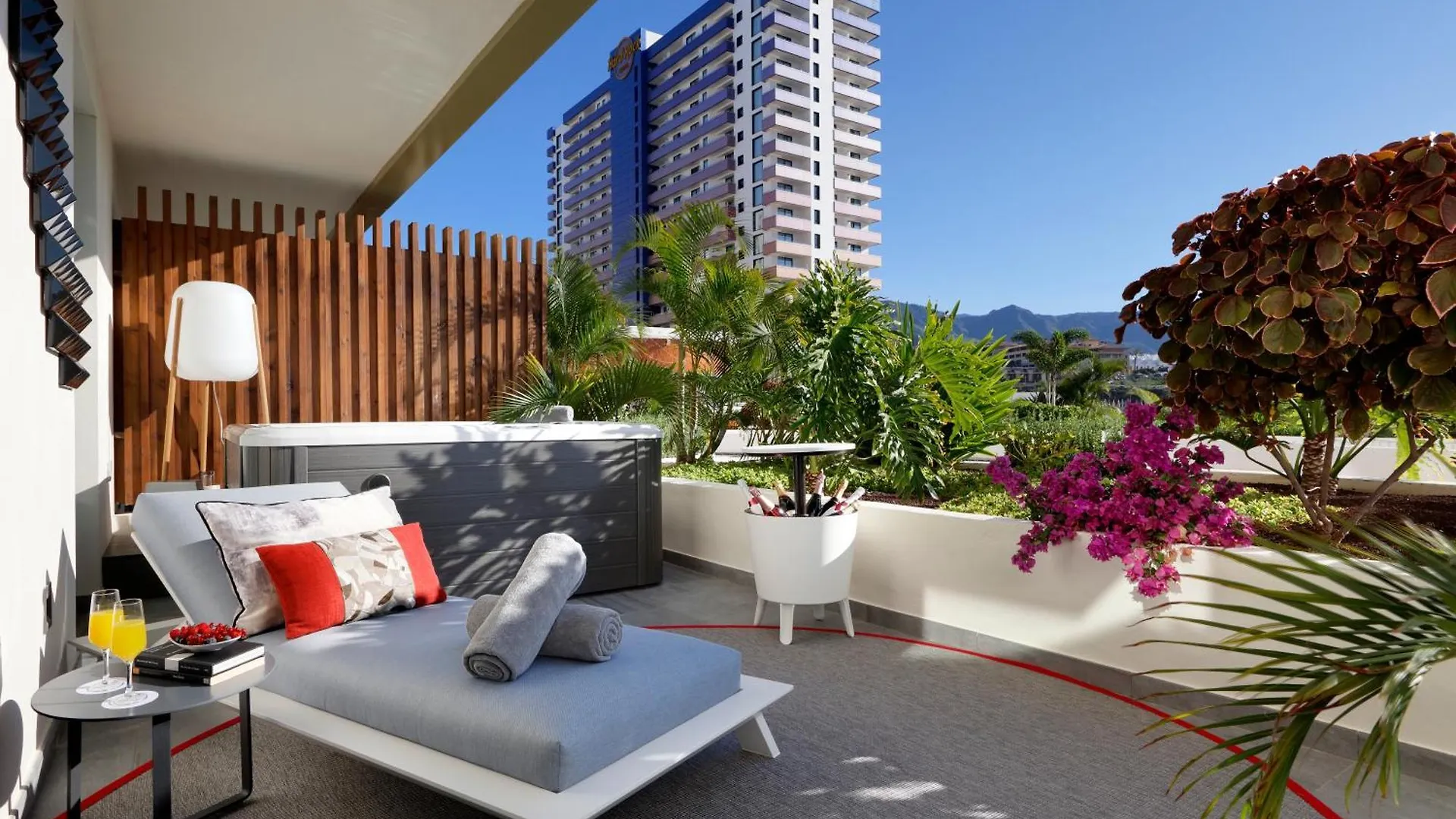 Hard Rock Hotel Tenerife Costa Adeje  Espagne